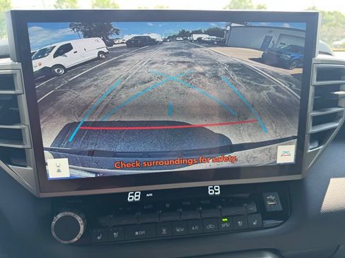 Used 2026 Toyota Tundra Limited AWD/4WD image 6