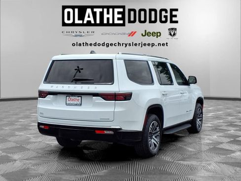 Used 2024 Jeep Wagoneer Series II AWD/4WD image 29
