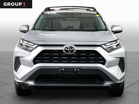 Used 2023 Toyota RAV4 XLE AWD/4WD image 4