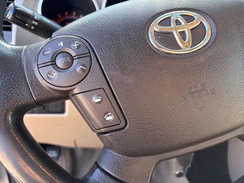 Used 2010 Toyota Tundra 4x4 Double Cab image 30