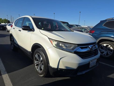 Used 2017 Honda CR-V LX image 4