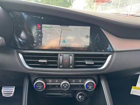 New 2025 Alfa Romeo Giulia AWD w/ Driving Assist Package image 15