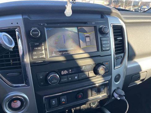 Used 2018 Nissan Titan PRO-4X w/ Pro-4x Convenience Package image 9