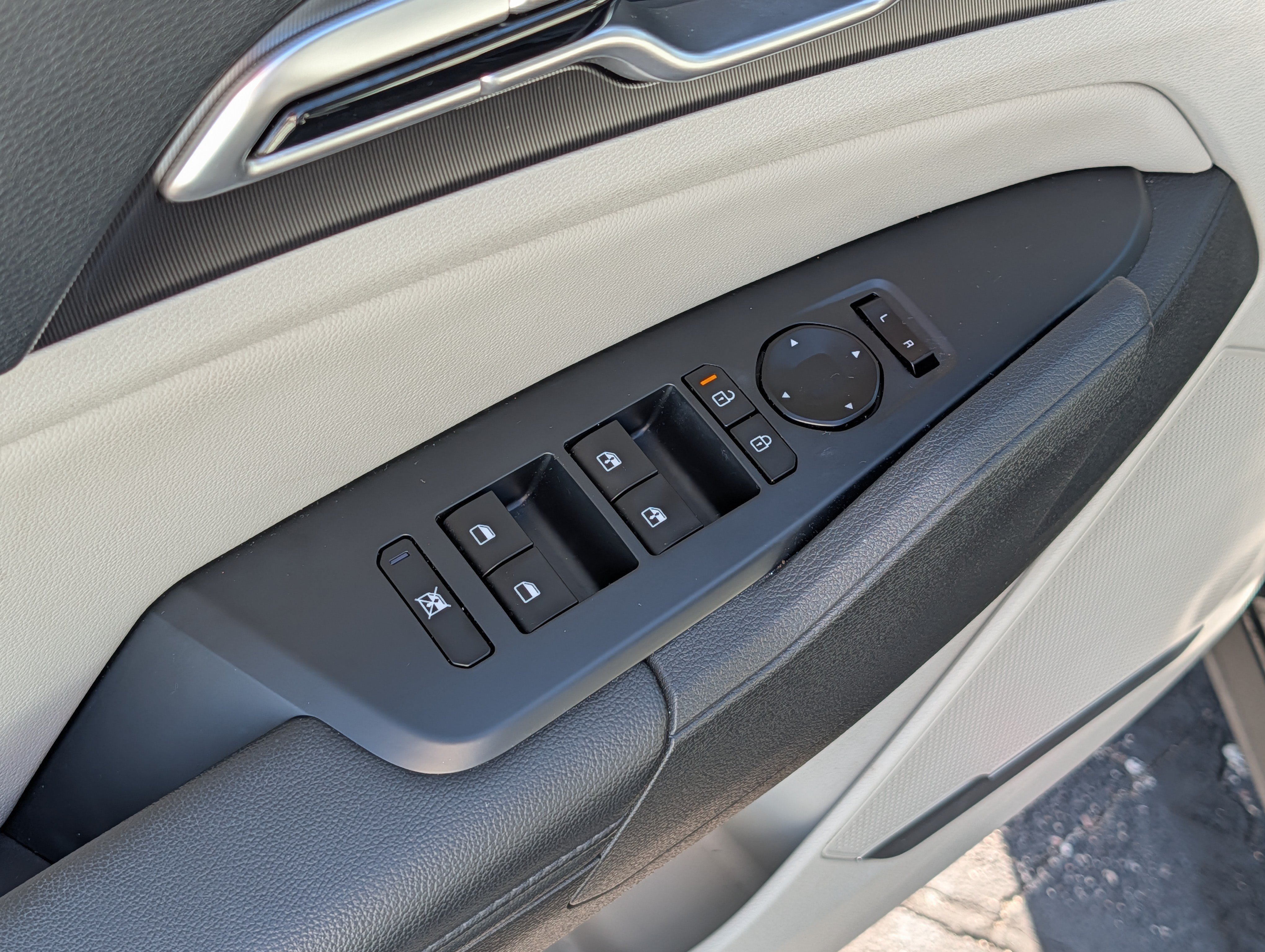 Certified 2026 Kia Sportage EX FWD image 19