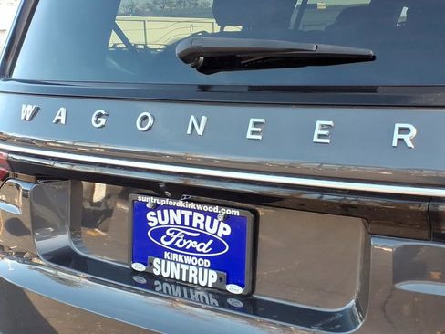 Used 2022 Jeep Wagoneer Series II image 35