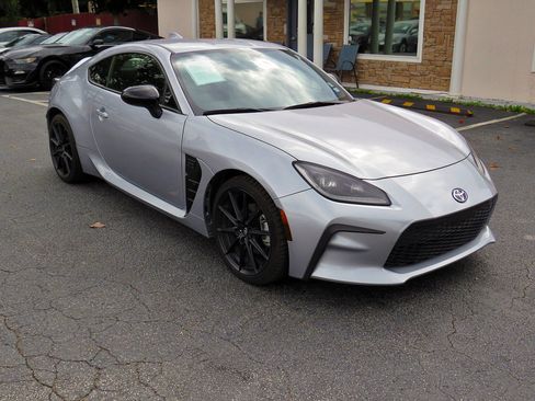 Used 2024 Toyota GR86 Premium image 5