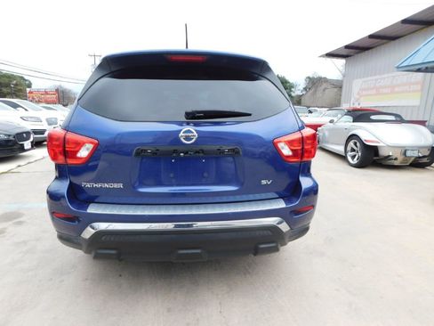 Used 2017 Nissan Pathfinder SV image 6