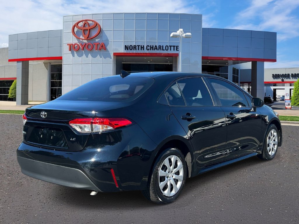 Used 2024 Toyota Corolla LE FWD image 7