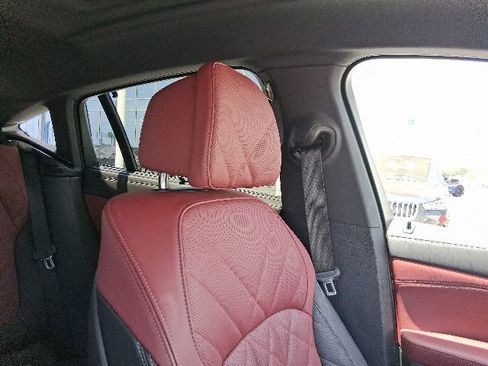 Used 2025 BMW X6 xDrive40i w/ Executive Package AWD/4WD image 18