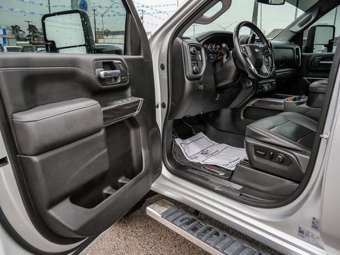Used 2022 Chevrolet Silverado 2500 LTZ AWD/4WD image 25