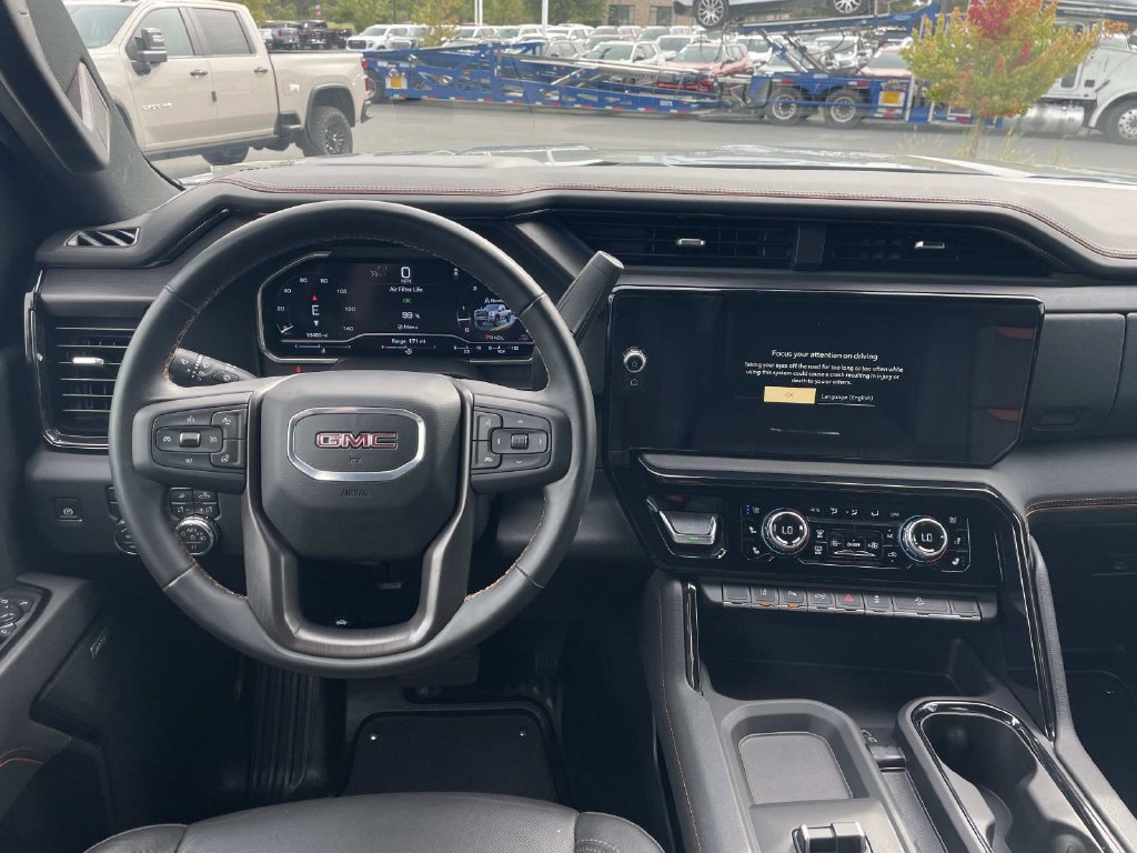 Used 2025 GMC Sierra 2500 AT4 w/ AT4 Preferred Package AWD/4WD image 13