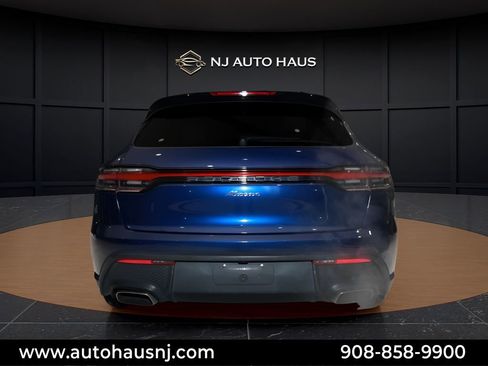 Used 2023 Porsche Macan Base w/ Premium Package Plus image 7