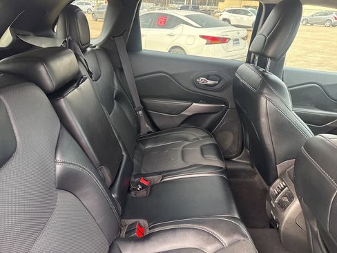 Used 2022 Jeep Cherokee Latitude Lux image 17