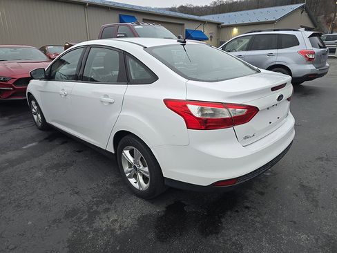 Used 2014 Ford Focus SE image 2