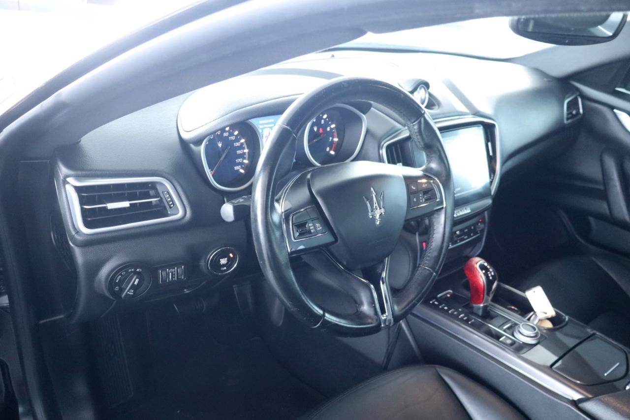 Used 2018 Maserati Ghibli RWD image 16