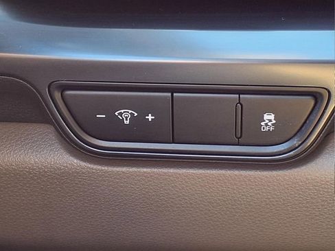 Used 2025 Kia Carnival LXS image 27