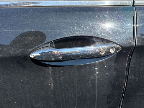 Used 2017 Honda Pilot Elite image 16