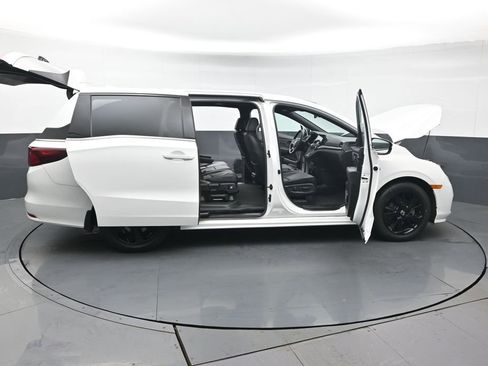 Certified 2023 Honda Odyssey Sport image 57