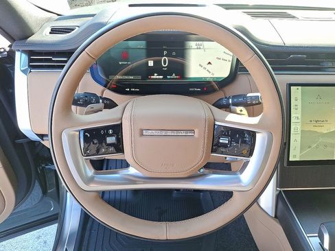 New 2026 Land Rover Range Rover Long Wheelbase SE image 11