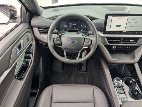 New 2026 Ford Explorer Platinum RWD image 16
