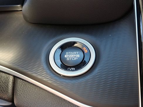 Certified 2025 Jeep Grand Cherokee L Altitude image 24