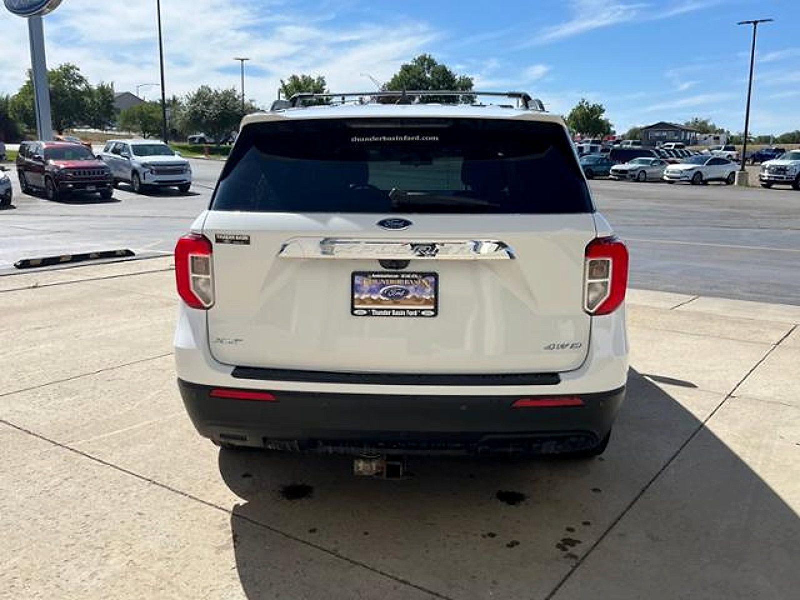 Used 2022 Ford Explorer XLT AWD/4WD image 6