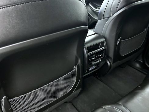 Used 2023 Jeep Grand Cherokee Limited w/ Black Appearance Package AWD/4WD image 21