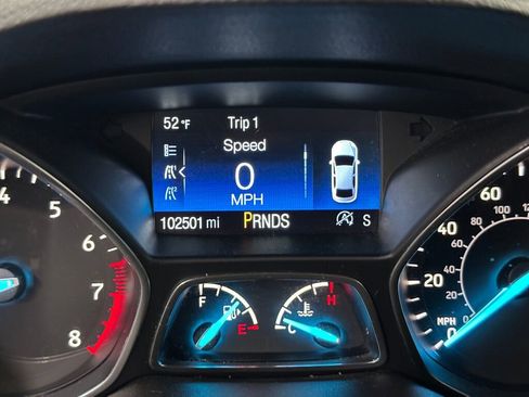 Used 2019 Ford Escape SE image 9