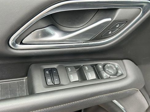 Used 2022 GMC Yukon SLT w/ SLT Luxury Package image 11