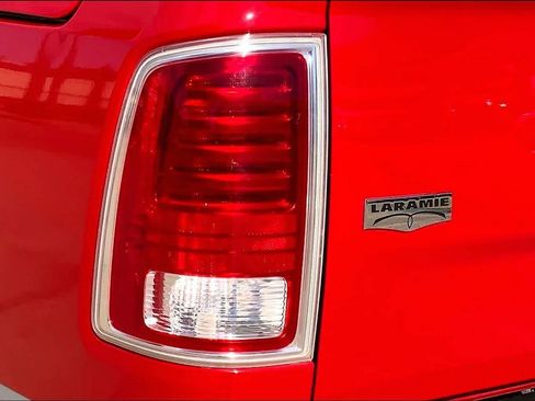 Used 2017 RAM 1500 Laramie image 27