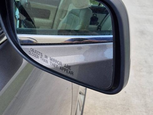 Used 2012 Lincoln MKS FWD image 36
