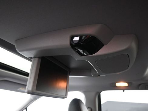 Used 2019 Honda Pilot Elite image 40
