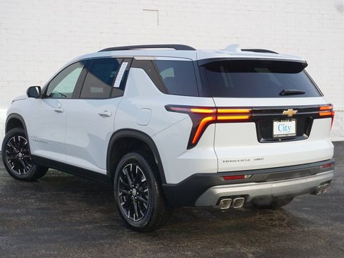New 2026 Chevrolet Traverse LT w/ Sun and Wheel Package image 7