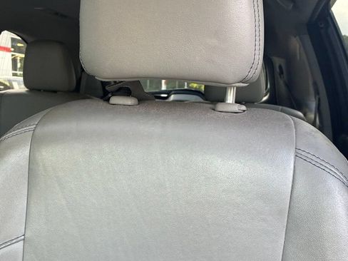 Used 2016 Toyota Highlander XLE FWD image 5