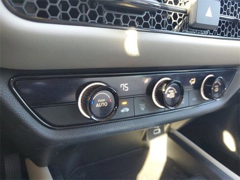 Certified 2023 Honda HR-V LX image 24