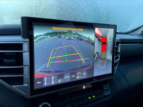 Used 2022 Toyota Tundra Platinum w/ Advanced Package image 28