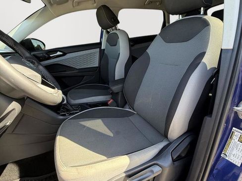 Used 2024 Volkswagen Taos S w/ MDO Package image 12