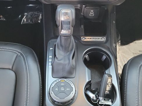 Used 2026 Ford Bronco Outer Banks AWD/4WD image 22