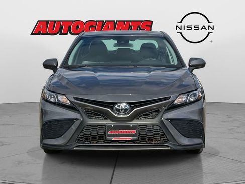 Used 2024 Toyota Camry SE image 7