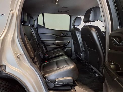 Used 2019 GMC Acadia SLT image 11