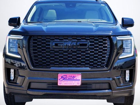 Used 2023 GMC Yukon XL Denali image 7