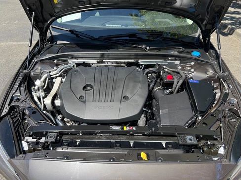 Used 2024 Volvo S60 B5 Core image 25