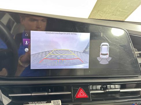 Used 2023 Kia Niro EX image 20