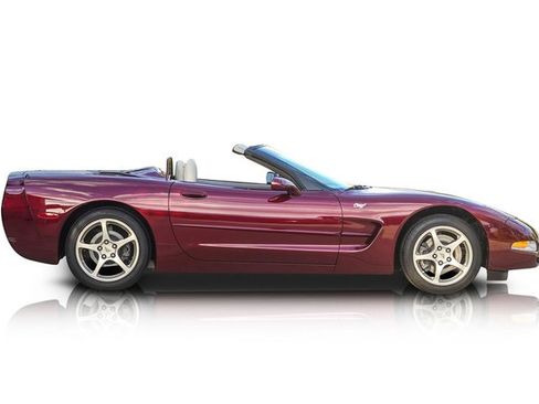Used 2003 Chevrolet Corvette Convertible w/ Preferred Equipment Group1 RWD image 2
