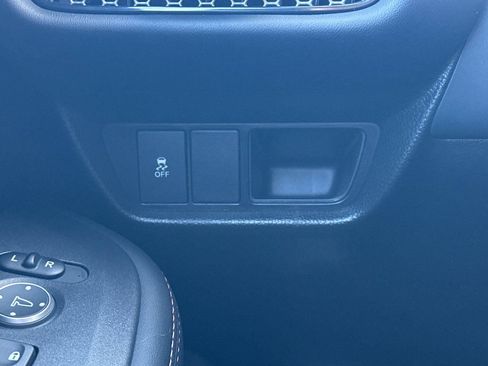 Certified 2026 Honda HR-V Sport image 32