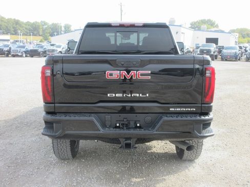 New 2026 GMC Sierra 2500 Denali w/ Denali Reserve Package image 6