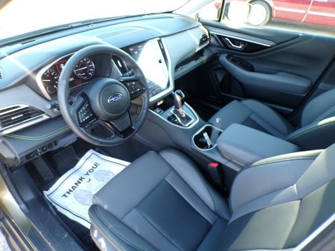Used 2025 Subaru Outback Onyx Edition AWD/4WD image 17
