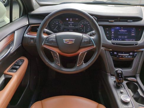 Certified 2023 Cadillac XT5 Premium Luxury w/ Technology Package image 16