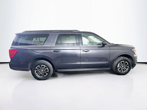 Used 2024 Ford Expedition Max XLT image 10