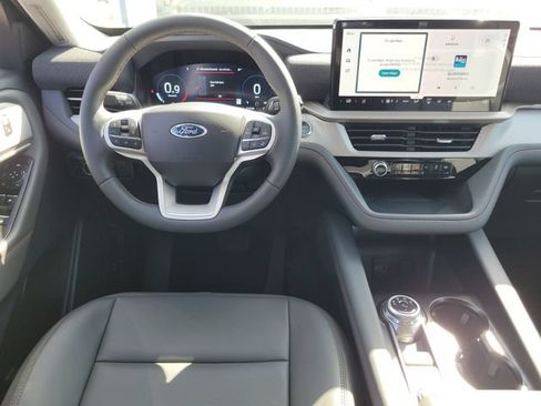 New 2026 Ford Explorer Active w/ Active Comfort Package RWD image 15